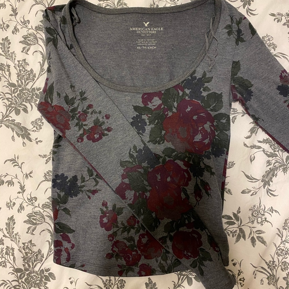 Floral American Eagle long sleeve